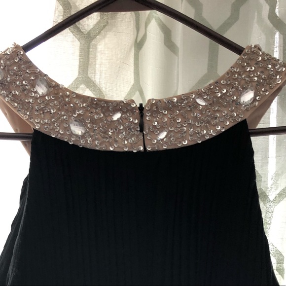Black with jewel neckline long evening gown! - Picture 4 of 4